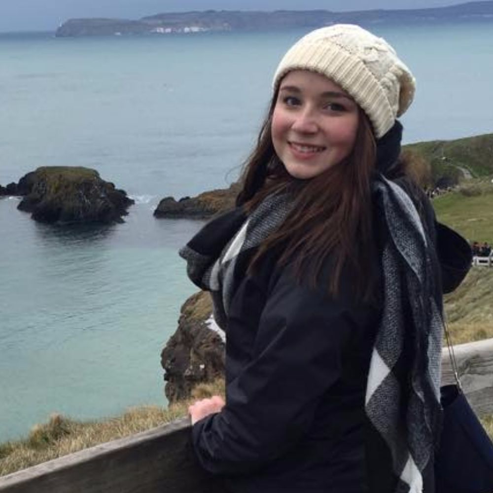 Meet your Posher, Emily