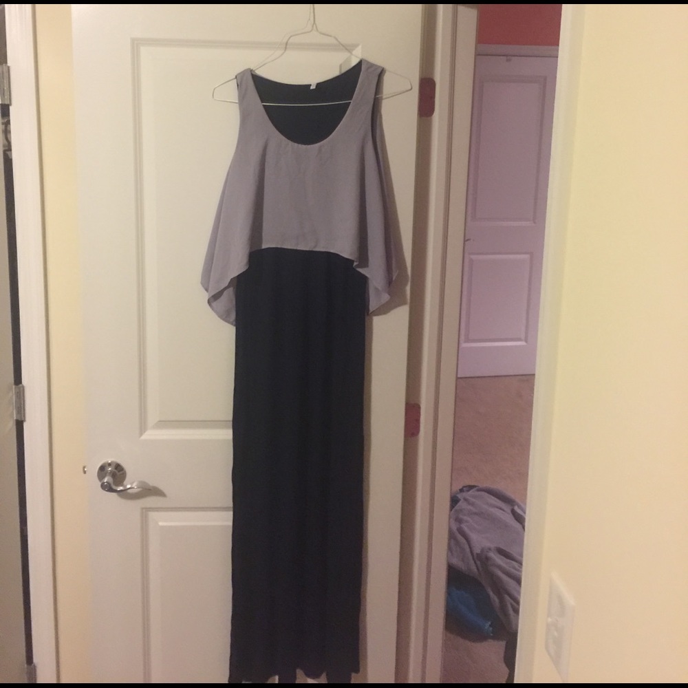 New without tags pinkblush maternity dress.