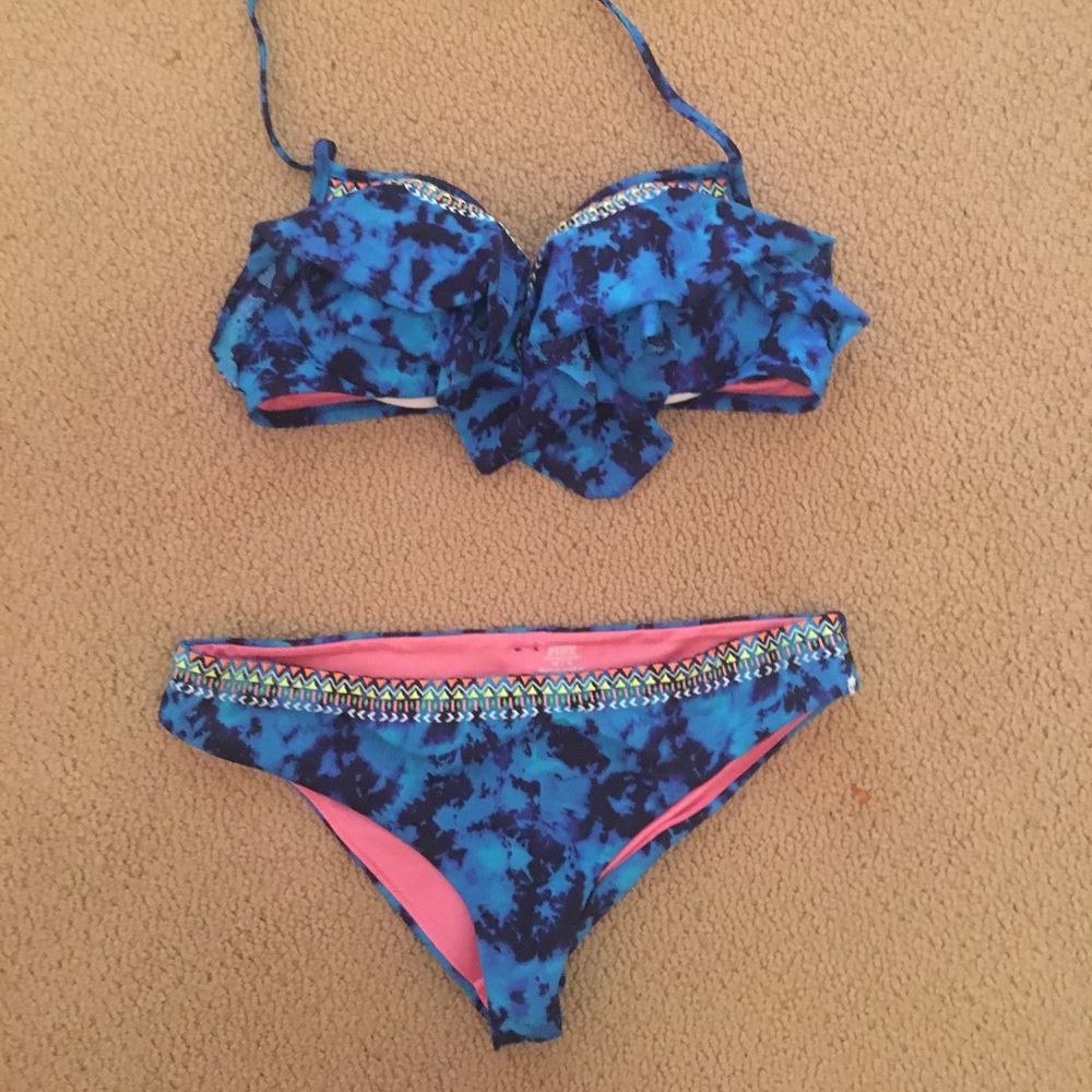 VS Pink bikini