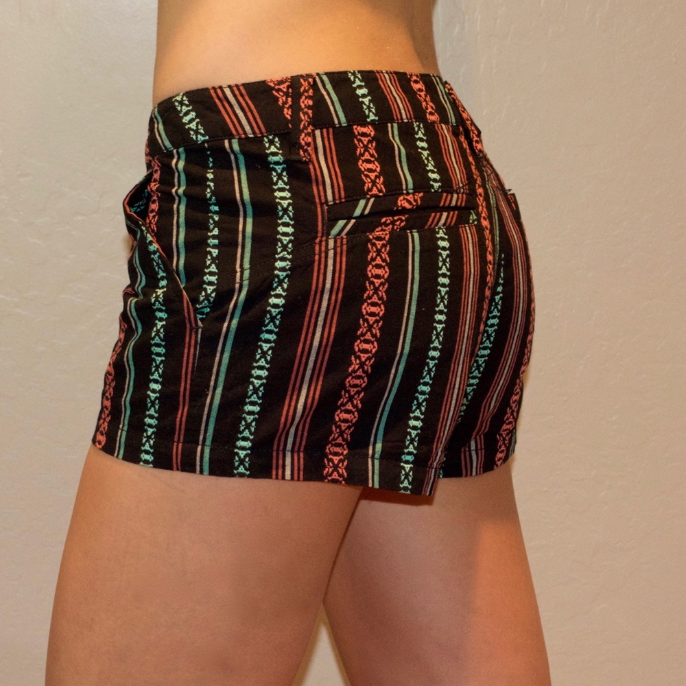 Volcom 2.5 Inch Chino Shorts (Junior sizing)