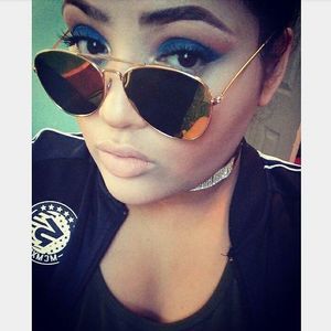 Meet your Posher, Joannie