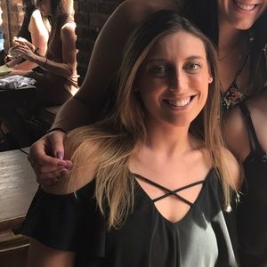 Meet your Posher, Lauren