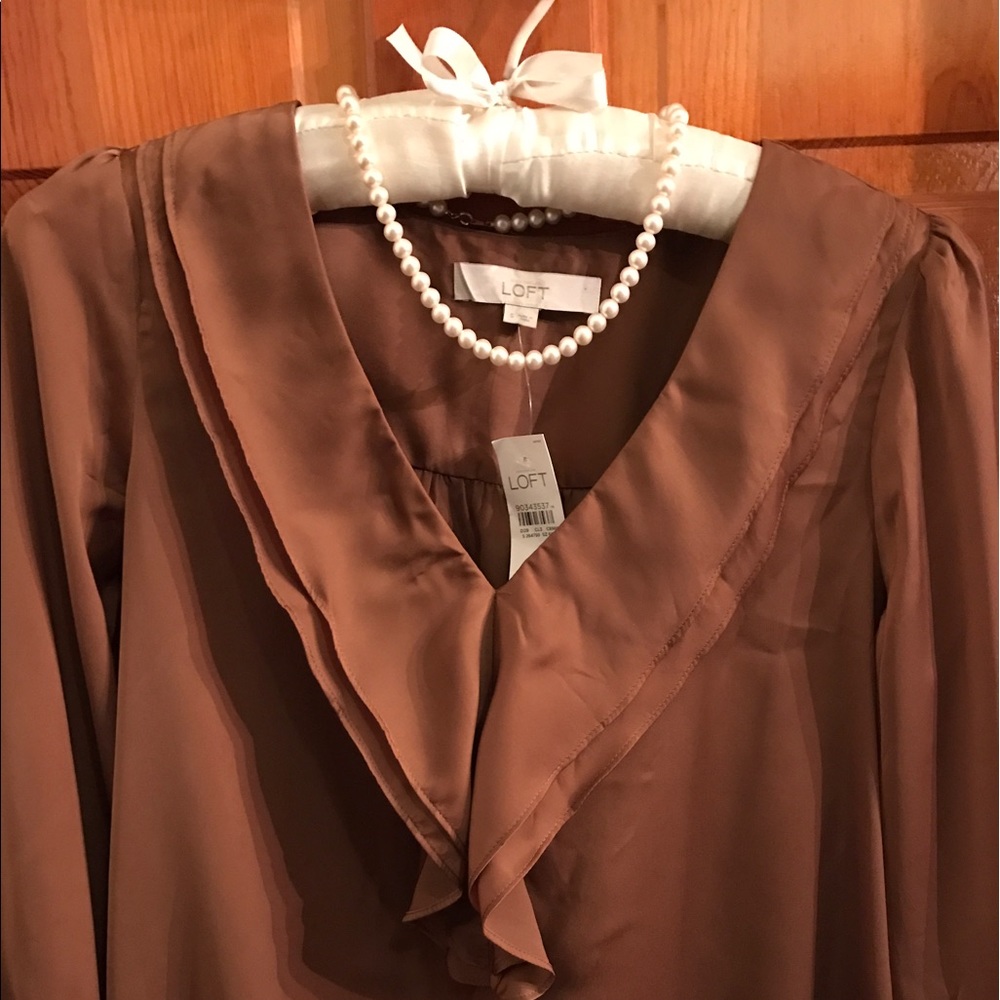 ANN TAYLOR LOFT TOP👚