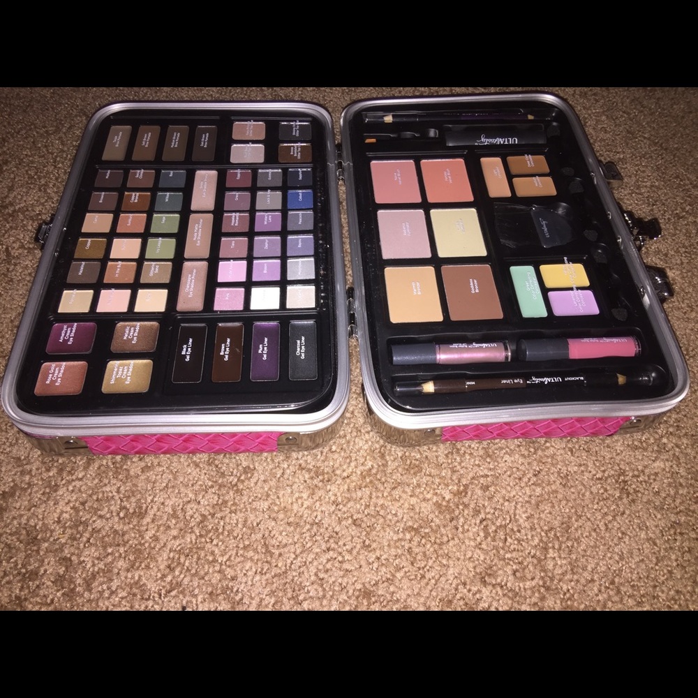 💕💕NWOT💕💕 Ulta makeup kit