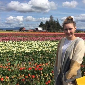 Meet your Posher, Kendra