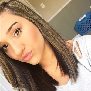 Meet your Posher, Alyssa