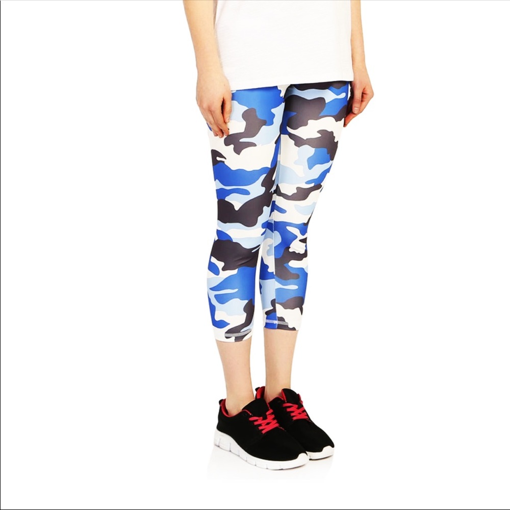 YOGGAO Blue Camo Leggings  💕back to school 🚌🚌