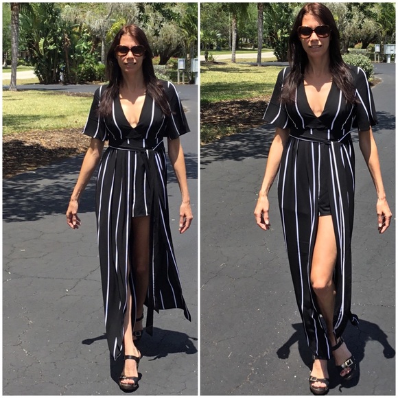 📣Liquidation 📣 Large Black & White Jumpsuit - Picture 4 of 4