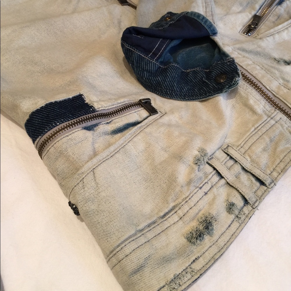 Jacket - Picture 3 of 4