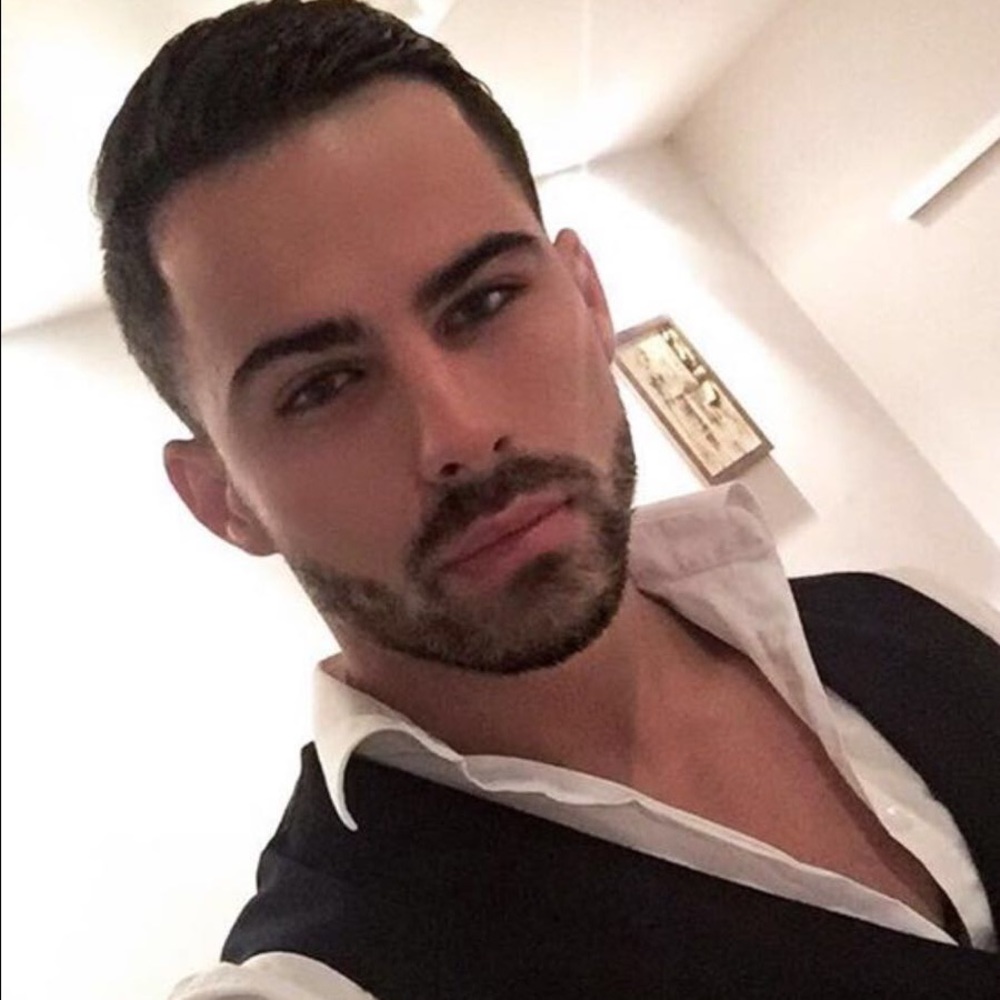 Meet your Posher, Tom