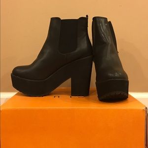 Black Chunky Boots
