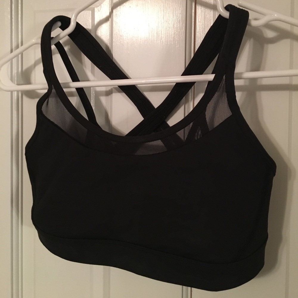 Lululemon black bra size 6