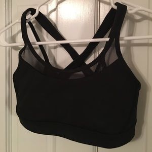 Lululemon black bra size 6