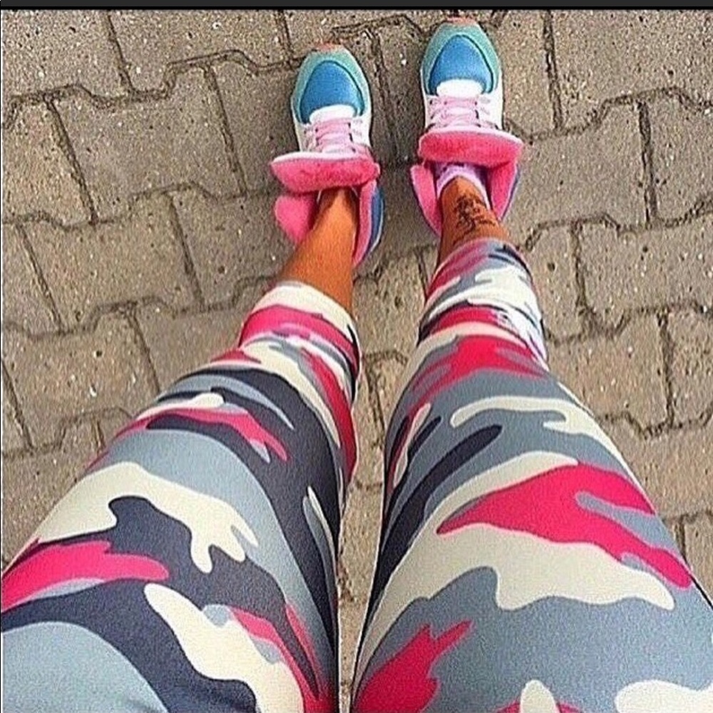 yoggao pink  camo  Leggings 💕back to school 🚌🚌