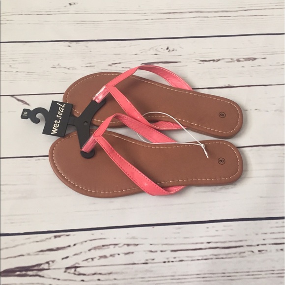 Wet Seal Shoes - NWT Coral Wet Seal Flip Flops