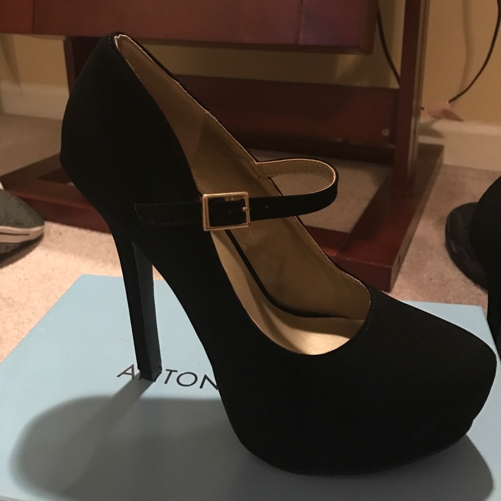5" Black Pumps