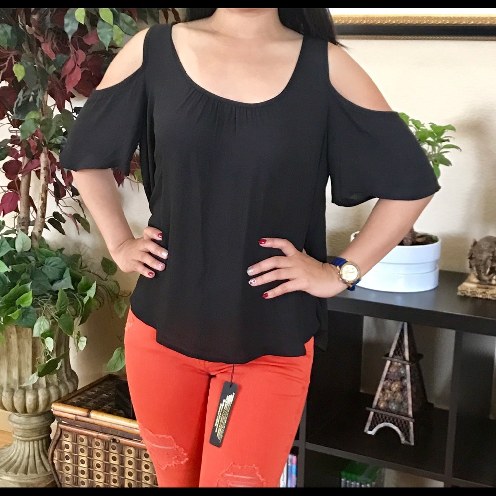 Lush Cold-Shoulder Ruffle Tee Black XS New $34
