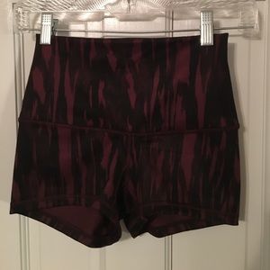 ‼️Reduced‼️Lululemon boogie shorts 4 burgundy