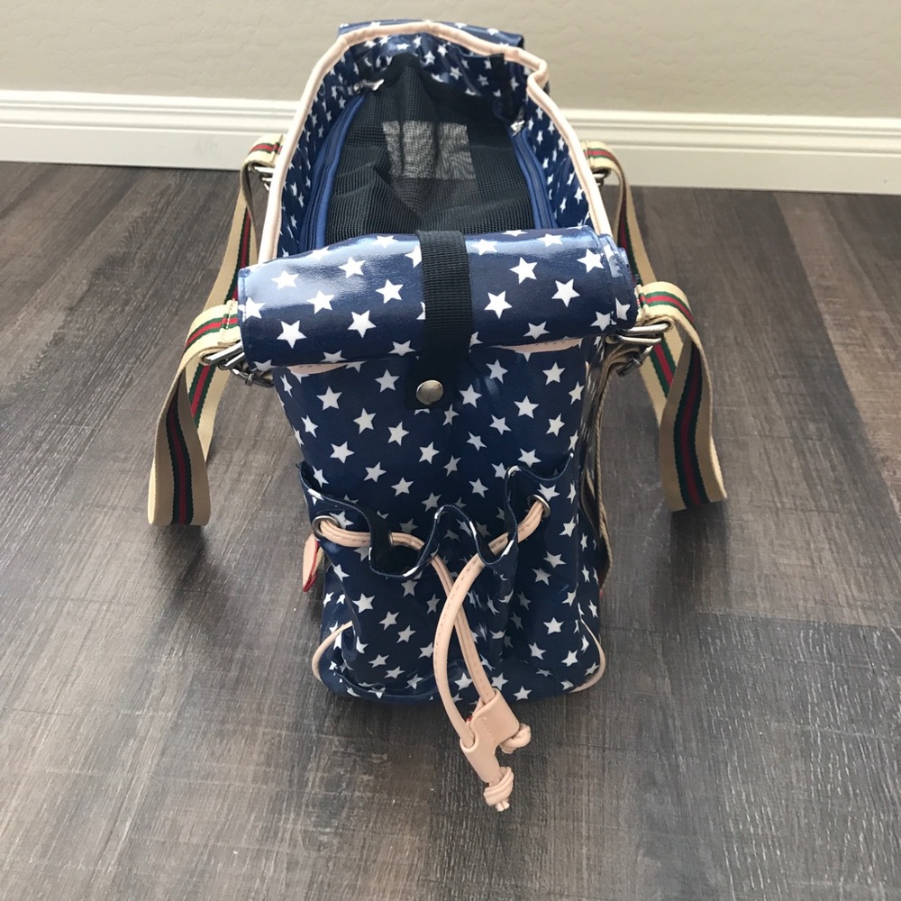 Adorably stylish dog tote/carrier for your pup! - Picture 2 of 4