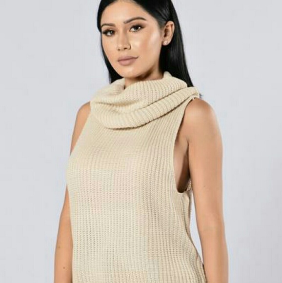 💕MAKE AN OFFER! FASHION NOVA CREAM SWEATER💕 - Picture 2 of 5