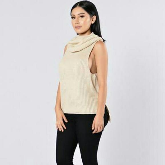 💕MAKE AN OFFER! FASHION NOVA CREAM SWEATER💕 - Picture 4 of 5