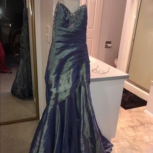 Strapless mermaid prom dress!!