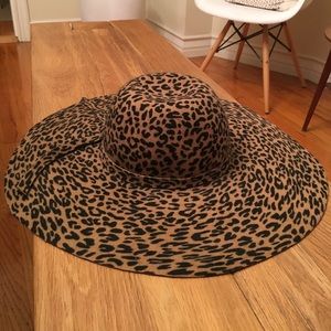 Cheetah print wide brim floppy hat
