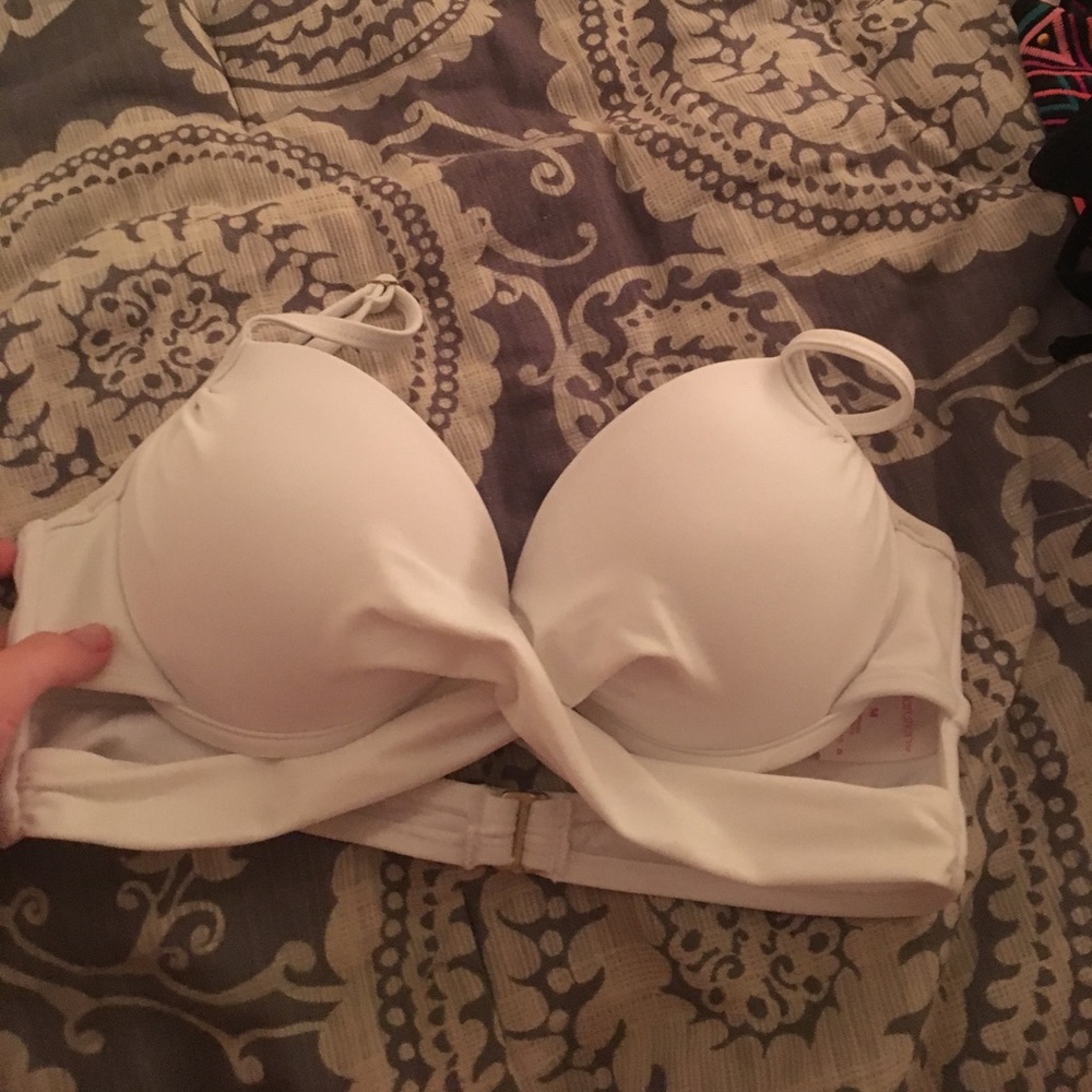 ❌TRADED ❌White bikini top
