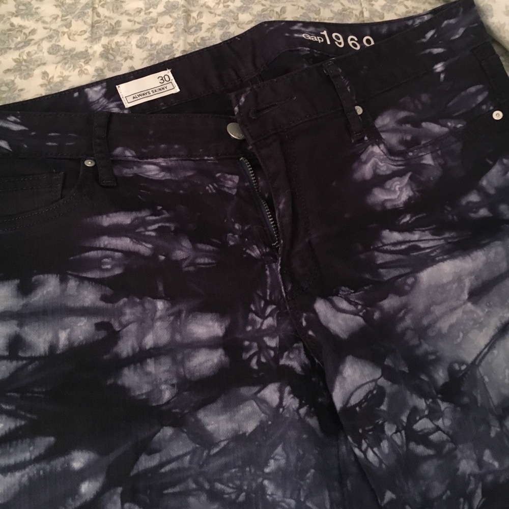 Gap Always Skinny size 30 tie dye jeans