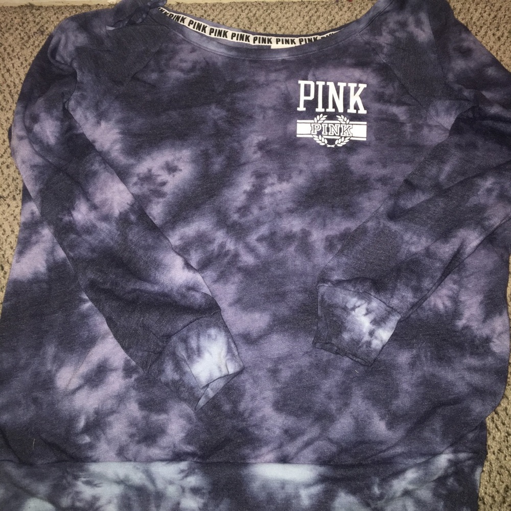 Blue Tye Dye VS Pink Longsleeve