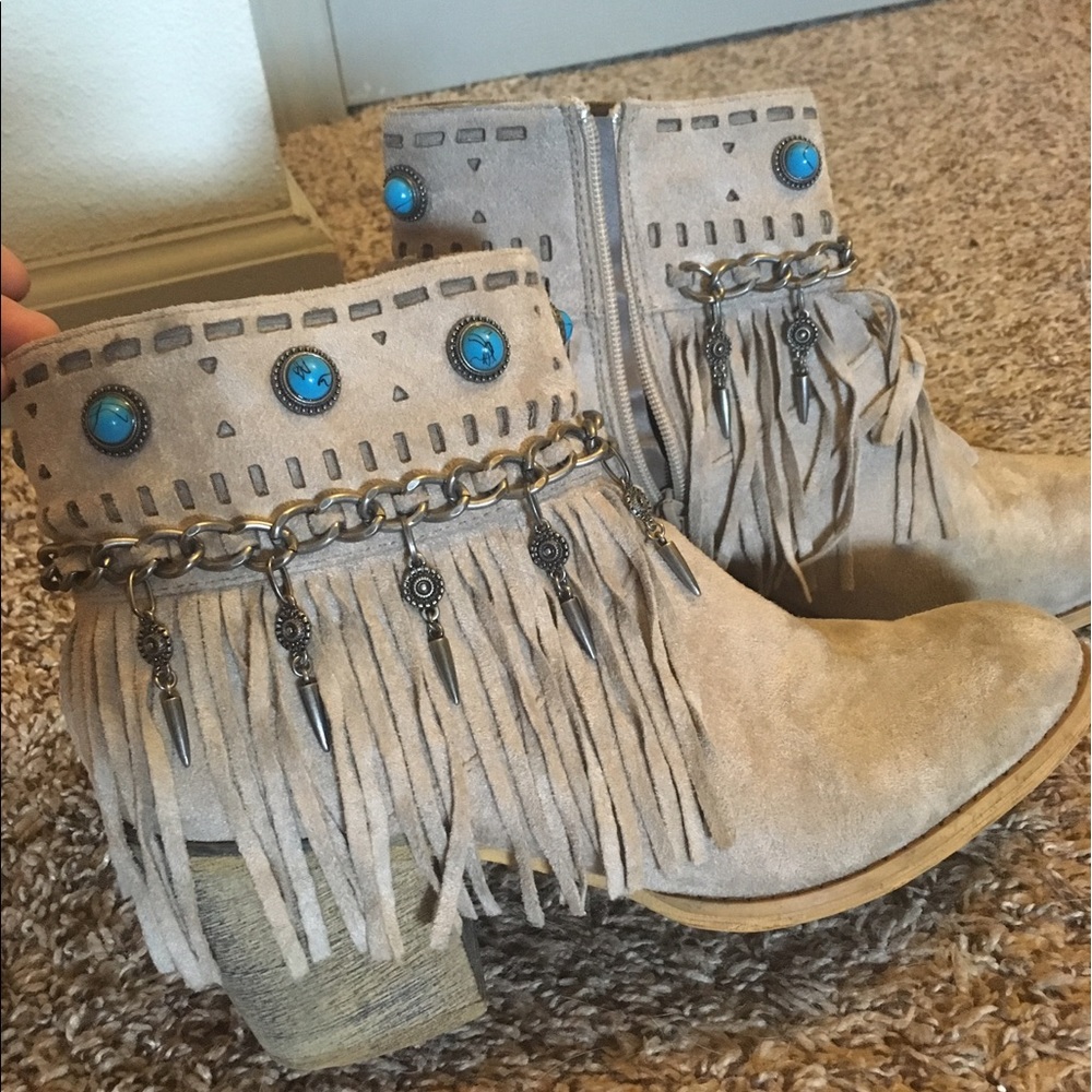 Fashion boots