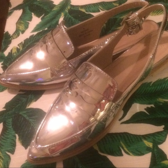 ASOS ⚓️ Metallic silver pointed-toe loafers/flats - Picture 2 of 7