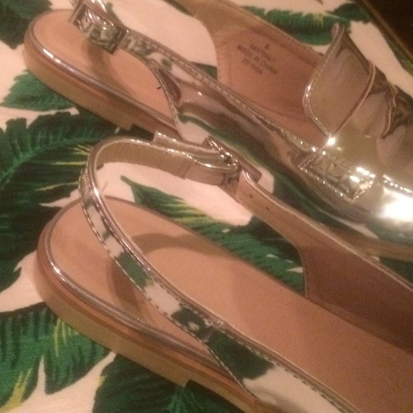 ASOS ⚓️ Metallic silver pointed-toe loafers/flats - Picture 4 of 7