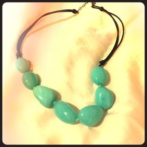 Leather and turquoise stone necklace- 18"