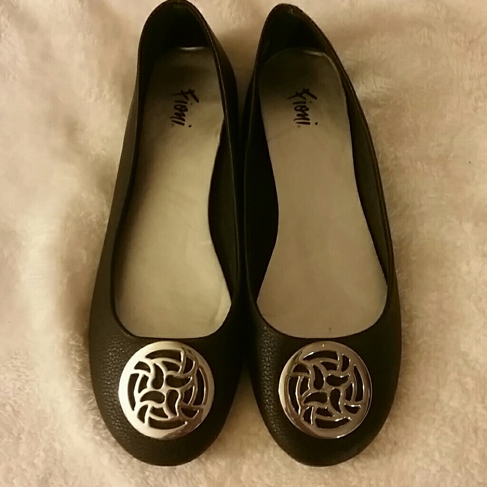 Black flats with silver accent size 9
