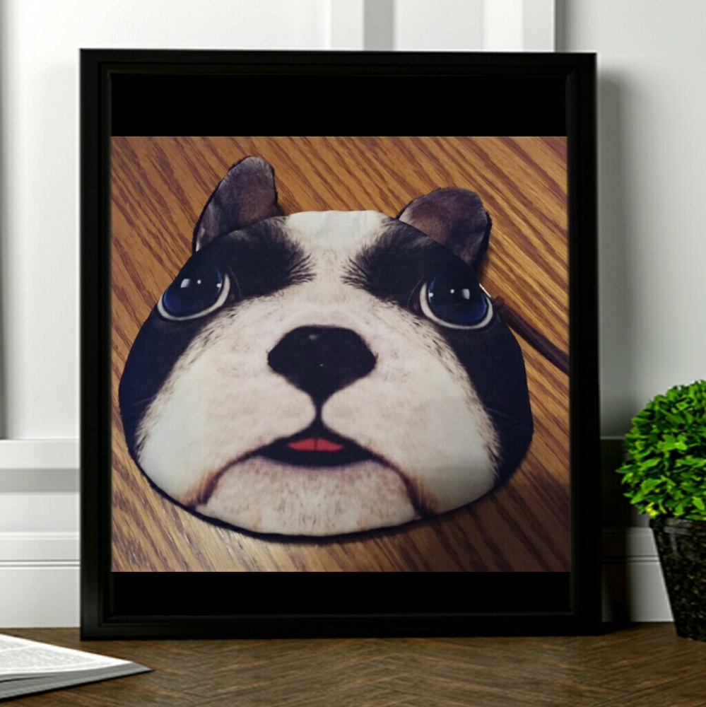 Dog zipper coin purse.
