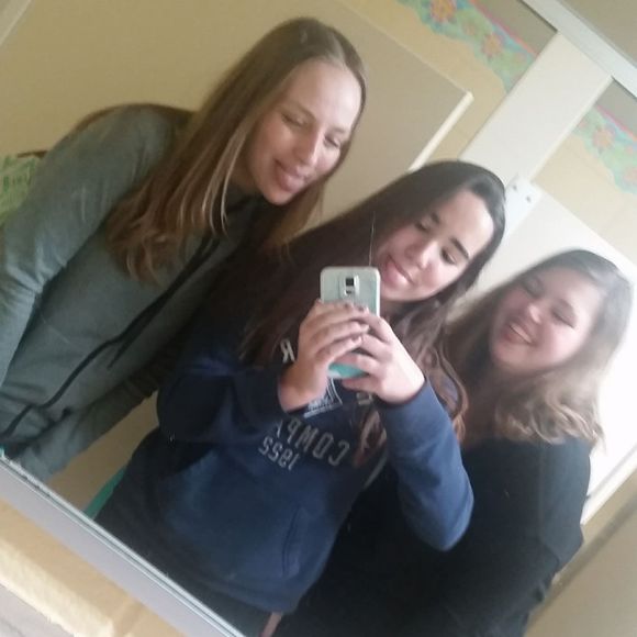 Meet your Posher, Alexis - Picture 1 of 1