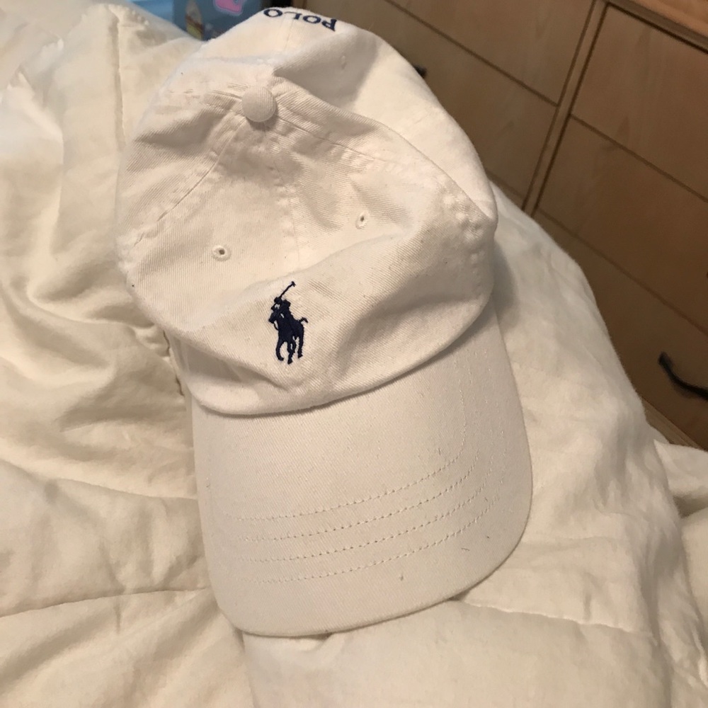 White Polo Hat Ralph Lauren Used, great condition