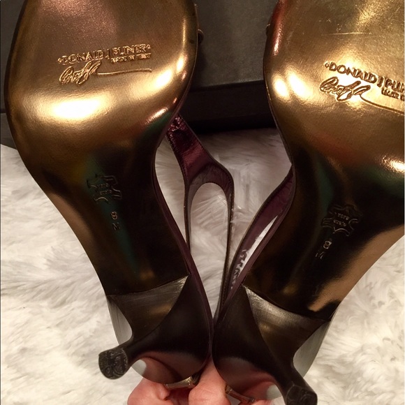 Women's Donald J Pliner heeled sandal NWT - Picture 3 of 7