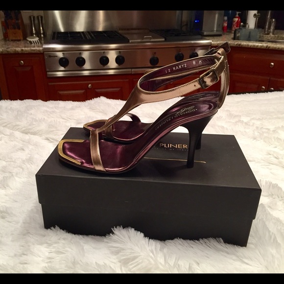 Women's Donald J Pliner heeled sandal NWT - Picture 4 of 7