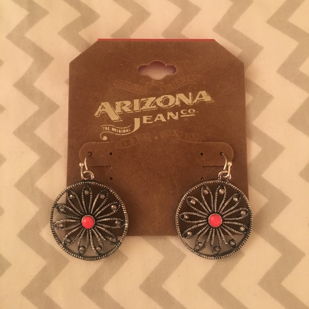 Arizona Earrings with pink accent - Never worn