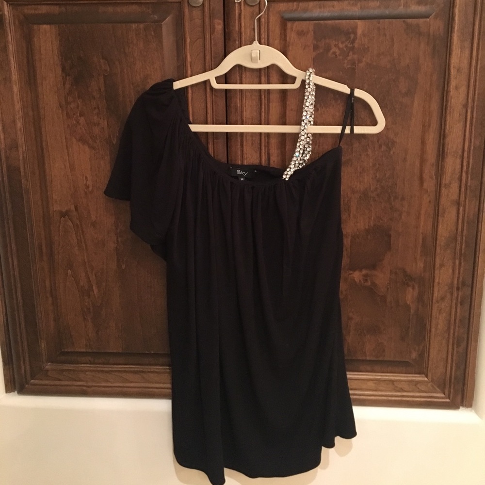 One shoulder Sky top