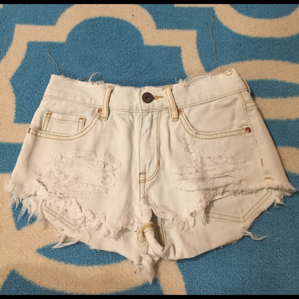 Bullhead high wasted shorts SIZE 1