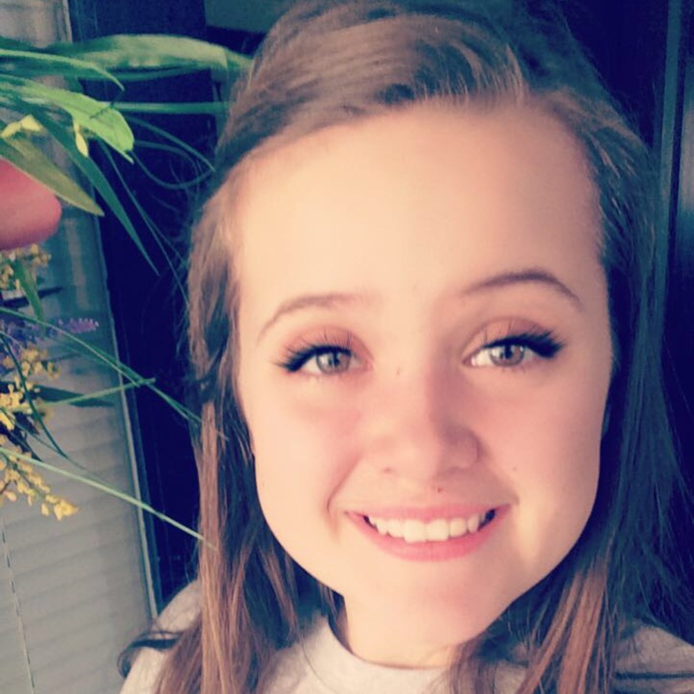 Meet your Posher, Chloe