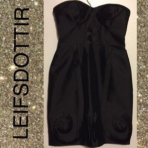 LEIFSDOTTIR Stunning Blk Raised Design Strapless