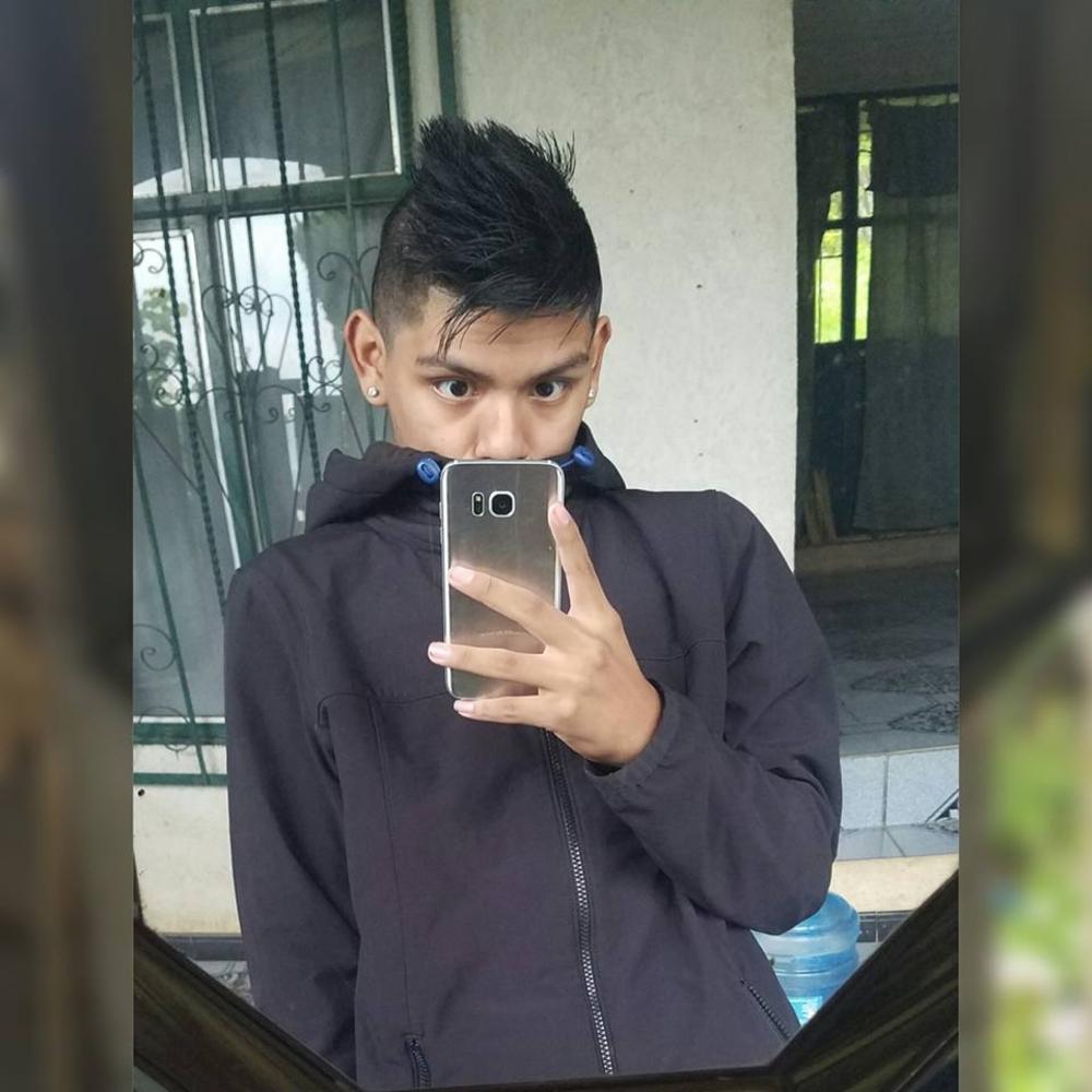 Meet your Posher, Adalberto