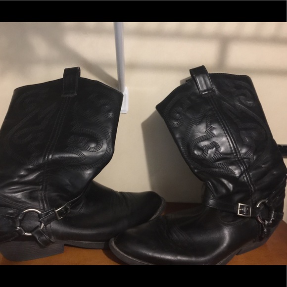 USED Rampage boots - Picture 3 of 4