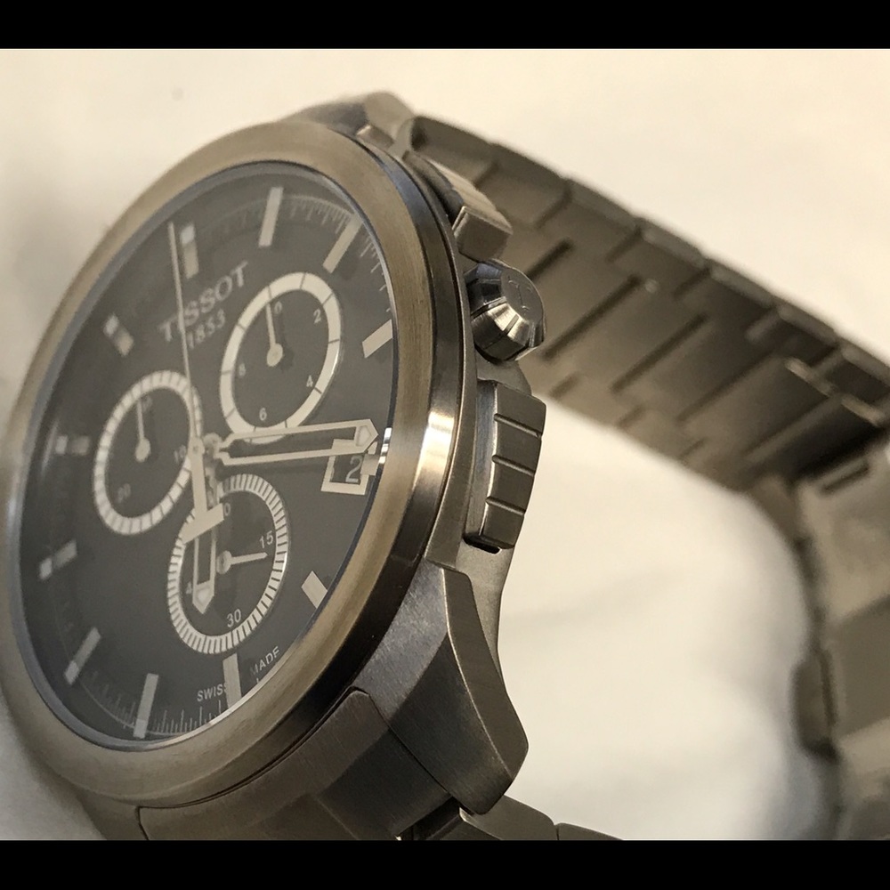 Tissot titanium chronograph men's watch - Picture 2 of 6