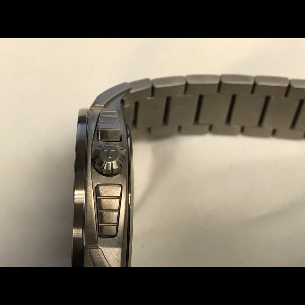 Tissot titanium chronograph men's watch - Picture 3 of 6