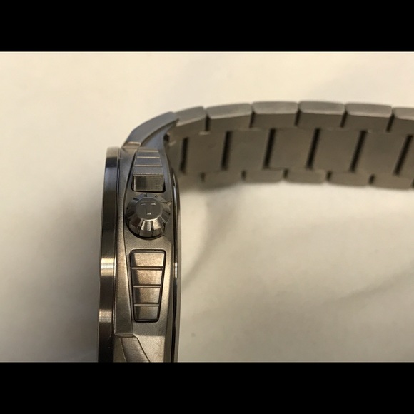 Tissot titanium chronograph men's watch - Picture 3 of 6